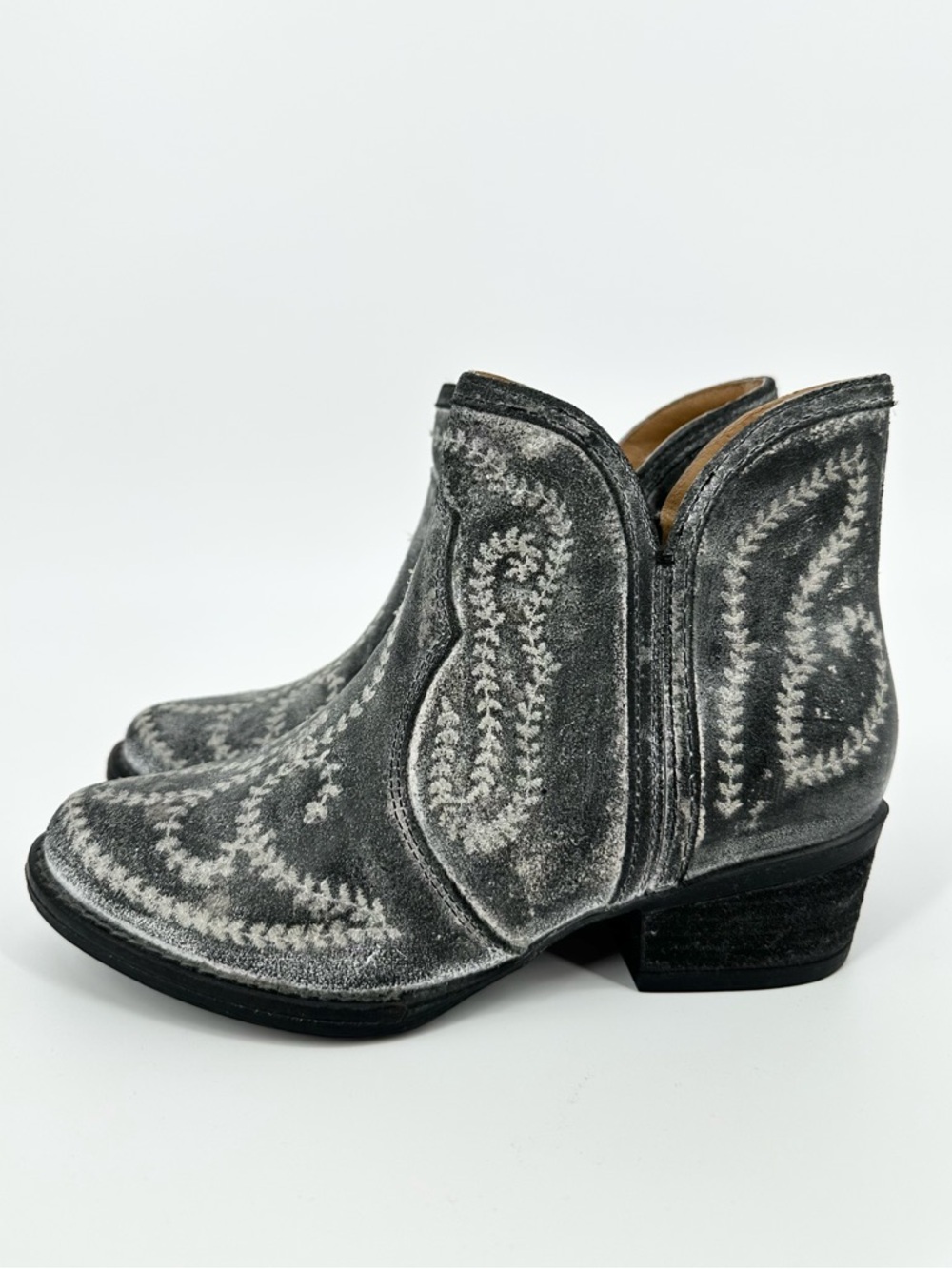 Sterling River Leather Embroidered Ankle Boots - Picture 3 of 10
